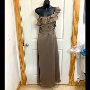 Ruffled gown in bronze